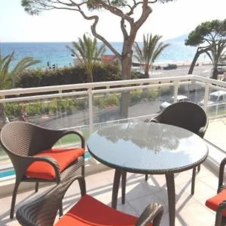 Lägenhet Stunning 2 Bed On The Seafront Of In A High Class Secure Building With Swimming Pool 463