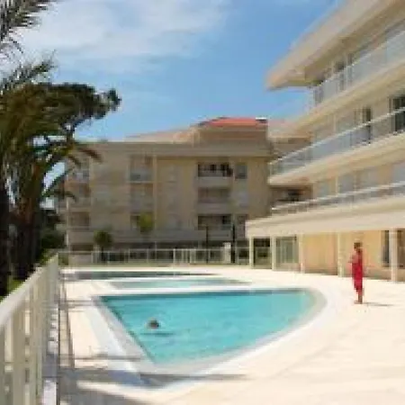 Appartement Stunning 2 Bed On The Seafront Of In A High Class Secure Building With Swimming Pool 463 Cannes