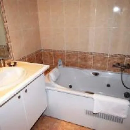 Appartement Stunning 2 Bed On The Seafront Of In A High Class Secure Building With Swimming Pool 463 Cannes